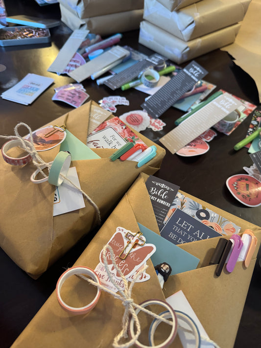 Blind Date with Jesus : Bible & Journal Set